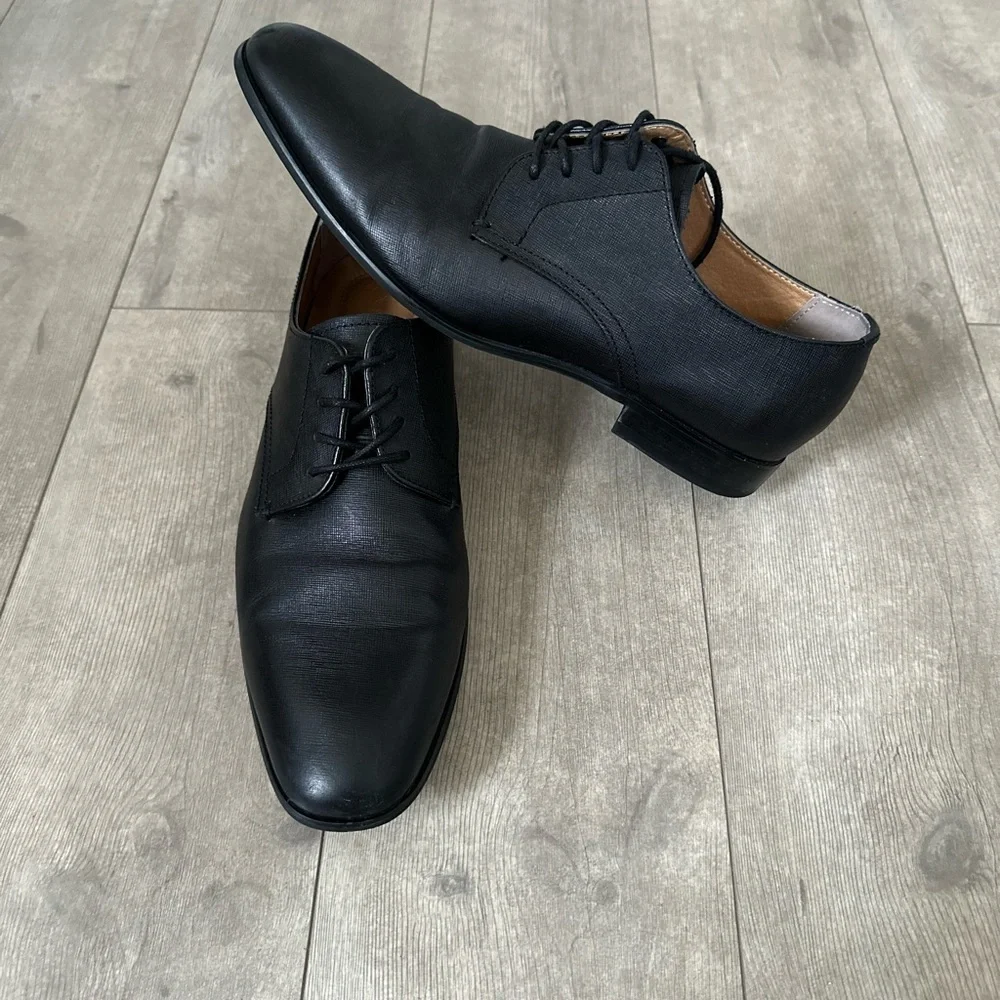 Express Oxford Leather Upper Dress Shoes Men’s Size 10  EUC